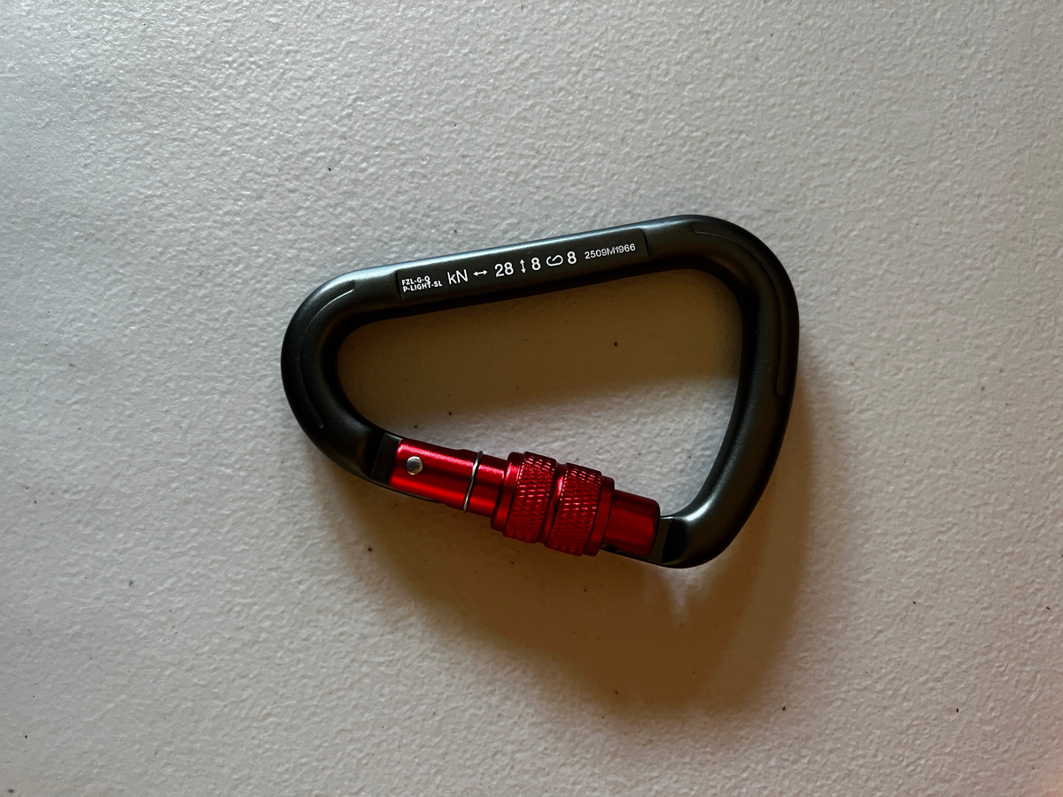 HMS Carabiner