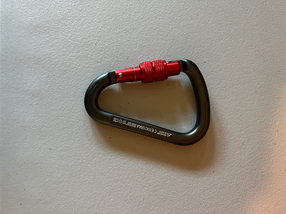 HMS Carabiner